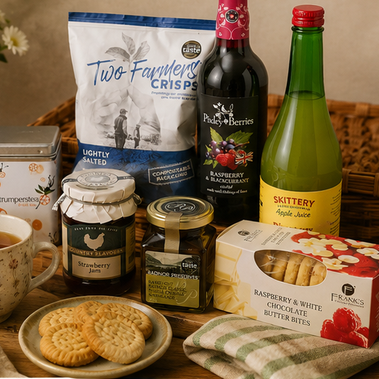 Cosy alcohol-free hamper with tea, apple juice and artisan sweet treats