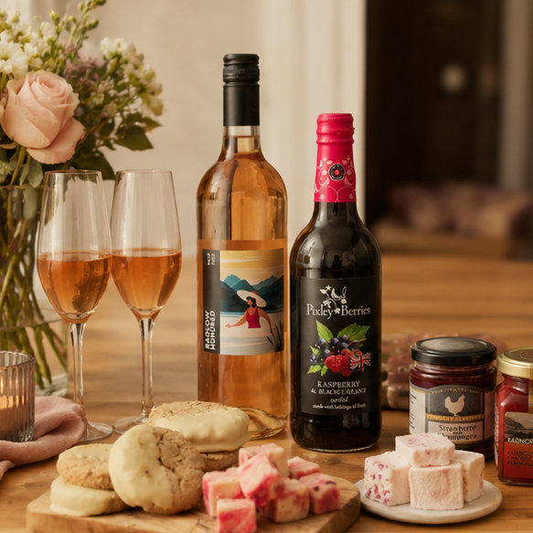 Rosé lovers gift hamper with English wine, fudge and berry preserves